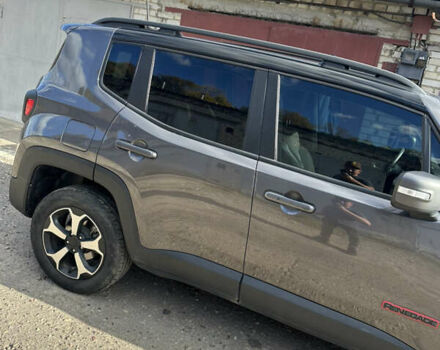 Джип Ренегат 2019 в Сумах на Automoto.ua Серый Джип Ренегат, объемом двигателя 1.33 л и пробегом 83 тыс. км за 16300 $, фото 2 на Automoto.ua