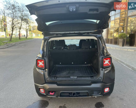 Джип Ренегат 2019 в Одессе на Automoto.ua Серый Джип Ренегат, объемом двигателя 1.33 л и пробегом 38 тыс. км за 19500 $, фото 18 на Automoto.ua