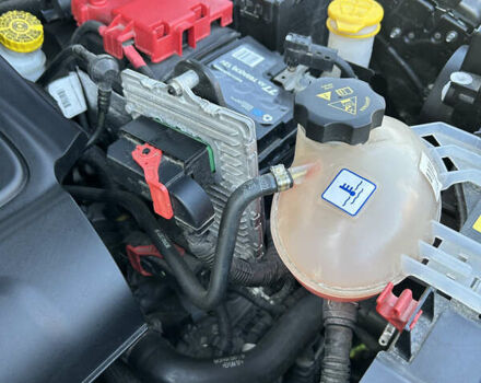Серый Джип Ренегат, объемом двигателя 2.36 л и пробегом 25 тыс. км за 15300 $, фото 37 на Automoto.ua