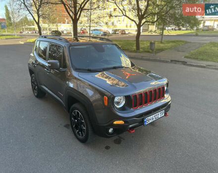 Джип Ренегат 2019 в Одессе на Automoto.ua Серый Джип Ренегат, объемом двигателя 1.33 л и пробегом 38 тыс. км за 19500 $, фото 8 на Automoto.ua