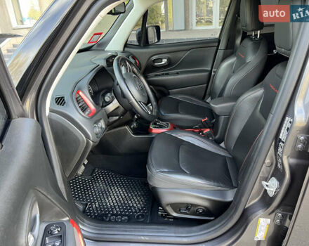 Серый Джип Ренегат, объемом двигателя 1.33 л и пробегом 58 тыс. км за 19999 $, фото 15 на Automoto.ua