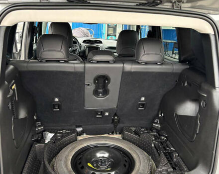 Джип Ренегат 2020 в Киеве на Automoto.ua Серый Джип Ренегат, объемом двигателя 1.33 л и пробегом 57 тыс. км за 18000 $, фото 29 на Automoto.ua