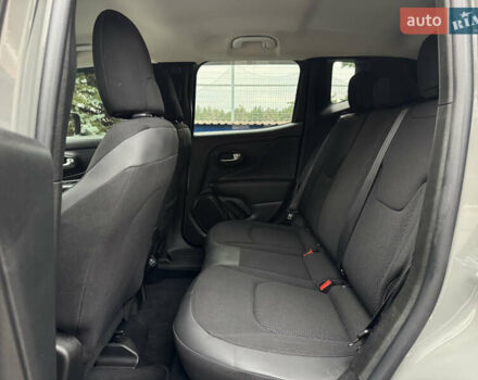 Сірий Джип Ренегат, об'ємом двигуна 2.4 л та пробігом 79 тис. км за 15500 $, фото 30 на Automoto.ua