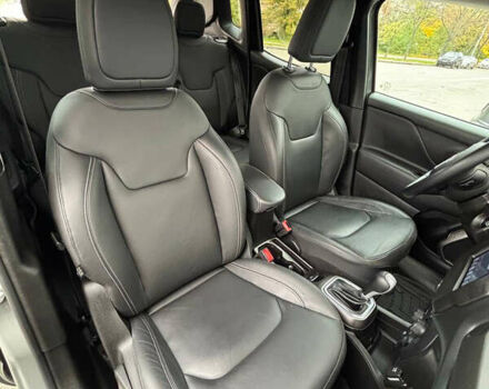 Джип Ренегат 2020 в Киеве на Automoto.ua Серый Джип Ренегат, объемом двигателя 1.33 л и пробегом 57 тыс. км за 18000 $, фото 17 на Automoto.ua