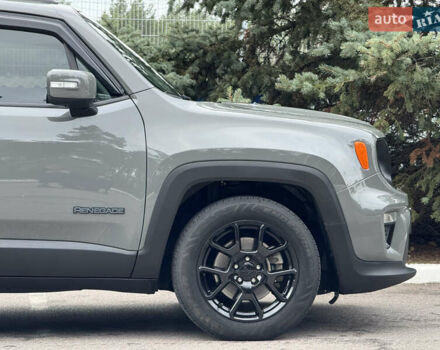 Сірий Джип Ренегат, об'ємом двигуна 2.4 л та пробігом 79 тис. км за 15500 $, фото 6 на Automoto.ua