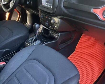 Серый Джип Ренегат, объемом двигателя 2.36 л и пробегом 158 тыс. км за 14600 $, фото 10 на Automoto.ua