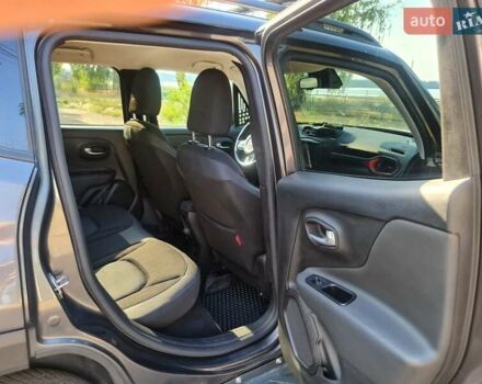 Сірий Джип Ренегат, об'ємом двигуна 1.33 л та пробігом 73 тис. км за 16500 $, фото 12 на Automoto.ua