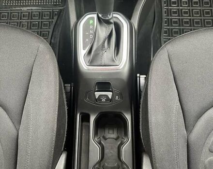 Серый Джип Ренегат, объемом двигателя 2.4 л и пробегом 17 тыс. км за 16200 $, фото 28 на Automoto.ua