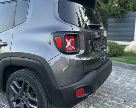 Серый Джип Ренегат, объемом двигателя 2.4 л и пробегом 70 тыс. км за 16700 $, фото 12 на Automoto.ua