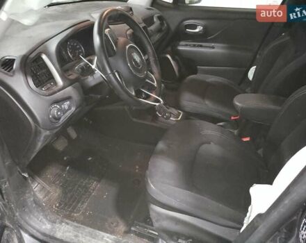 Джип Ренегат 2023 в Харькове на Automoto.ua Серый Джип Ренегат, объемом двигателя 1.33 л и пробегом 49 тыс. км за 13500 $, фото 6 на Automoto.ua