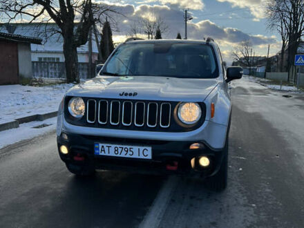 Джип Ренегат 2016 в Коломые на Automoto.ua Серый Джип Ренегат, объемом двигателя 2.36 л и пробегом 140 тыс. км за 12700 $, фото 1 на Automoto.ua