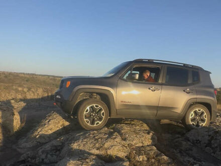 Серый Джип Ренегат, объемом двигателя 2.36 л и пробегом 115 тыс. км за 14700 $, фото 1 на Automoto.ua