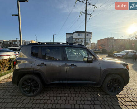 Серый Джип Ренегат, объемом двигателя 2.36 л и пробегом 153 тыс. км за 11900 $, фото 1 на Automoto.ua