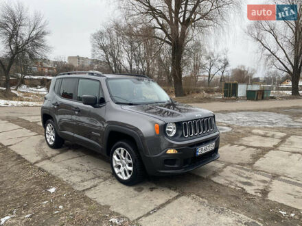 Джип Ренегат 2017 в Нежине на Automoto.ua Серый Джип Ренегат, объемом двигателя 2.4 л и пробегом 69 тыс. км за 14600 $, фото 1 на Automoto.ua
