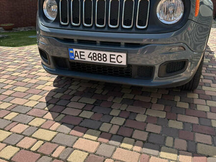 Джип Ренегат 2018 у Дніпро (Дніпропетровську) на Automoto.ua Сірий Джип Ренегат, об'ємом двигуна 2.36 л та пробігом 70 тис. км за 16500 $, фото 1 на Automoto.ua