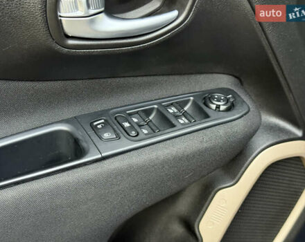 Синий Джип Ренегат, объемом двигателя 2.36 л и пробегом 128 тыс. км за 10999 $, фото 35 на Automoto.ua