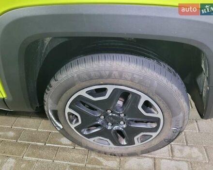 Джип Ренегат 2017 в Львове на Automoto.ua Зеленый Джип Ренегат, объемом двигателя 2.36 л и пробегом 268 тыс. км за 12999 $, фото 10 на Automoto.ua