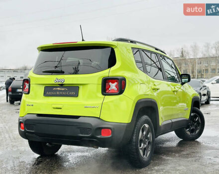 Зеленый Джип Ренегат, объемом двигателя 2.36 л и пробегом 197 тыс. км за 13900 $, фото 1 на Automoto.ua