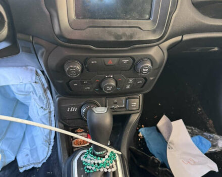 Зелений Джип Ренегат, об'ємом двигуна 0 л та пробігом 112 тис. км за 7999 $, фото 9 на Automoto.ua