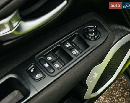 Зеленый Джип Ренегат, объемом двигателя 2.36 л и пробегом 197 тыс. км за 13900 $, фото 26 на Automoto.ua