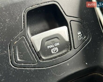 Зелений Джип Ренегат, об'ємом двигуна 2.36 л та пробігом 185 тис. км за 13990 $, фото 18 на Automoto.ua