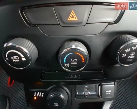 Зеленый Джип Ренегат, объемом двигателя 2.4 л и пробегом 126 тыс. км за 14750 $, фото 56 на Automoto.ua