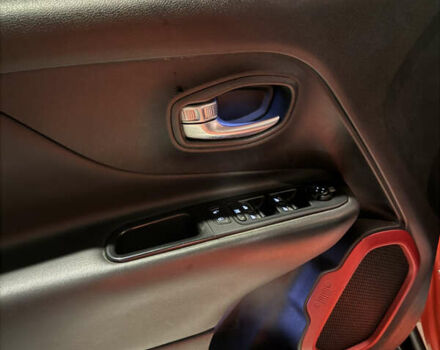 Джип Ренегат 2018 в Киеве на Automoto.ua Оранжевый Джип Ренегат, объемом двигателя 2.36 л и пробегом 154 тыс. км за 14600 $, фото 22 на Automoto.ua