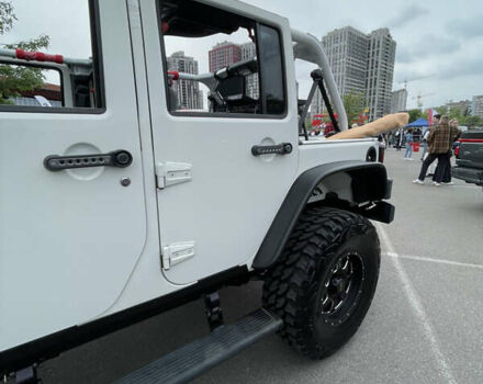 Белый Джип Вранглер, объемом двигателя 3.6 л и пробегом 132 тыс. км за 26500 $, фото 3 на Automoto.ua