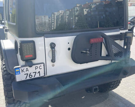 Белый Джип Вранглер, объемом двигателя 3.78 л и пробегом 120 тыс. км за 29500 $, фото 31 на Automoto.ua
