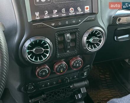 Джип Вранглер 2016 в Киеве на Automoto.ua Белый Джип Вранглер, объемом двигателя 3.6 л и пробегом 96 тыс. км за 27500 $, фото 19 на Automoto.ua