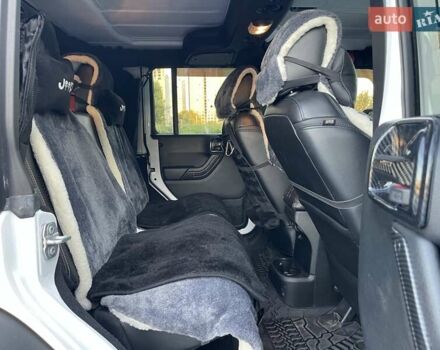 Джип Вранглер 2016 в Киеве на Automoto.ua Белый Джип Вранглер, объемом двигателя 3.6 л и пробегом 96 тыс. км за 27500 $, фото 24 на Automoto.ua