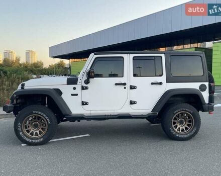 Джип Вранглер 2016 в Киеве на Automoto.ua Белый Джип Вранглер, объемом двигателя 3.6 л и пробегом 96 тыс. км за 27500 $, фото 32 на Automoto.ua