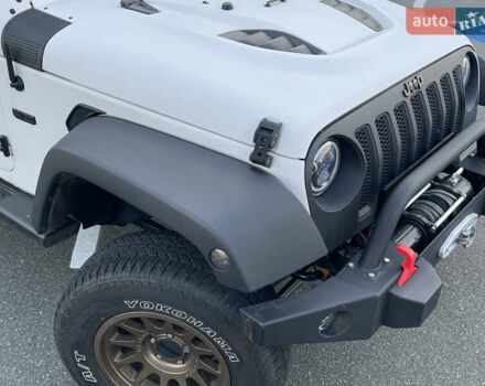 Джип Вранглер 2016 в Киеве на Automoto.ua Белый Джип Вранглер, объемом двигателя 3.6 л и пробегом 96 тыс. км за 27500 $, фото 4 на Automoto.ua