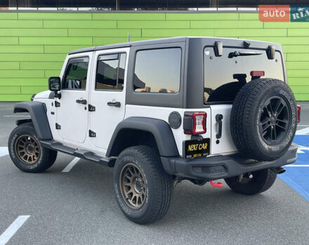Джип Вранглер 2016 в Киеве на Automoto.ua Белый Джип Вранглер, объемом двигателя 3.6 л и пробегом 96 тыс. км за 27500 $, фото 8 на Automoto.ua