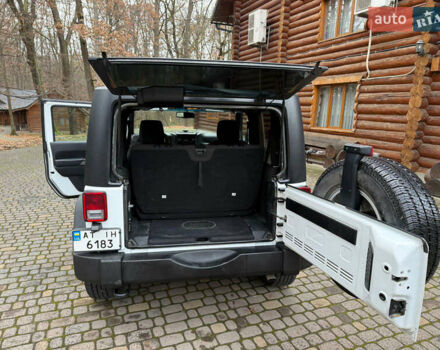 Білий Джип Wrangler, об'ємом двигуна 3.6 л та пробігом 47 тис. км за 19300 $, фото 7 на Automoto.ua