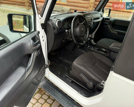 Білий Джип Wrangler, об'ємом двигуна 3.6 л та пробігом 47 тис. км за 19300 $, фото 5 на Automoto.ua