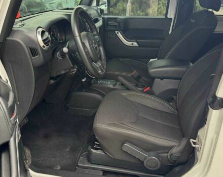 Белый Джип Вранглер, объемом двигателя 3.6 л и пробегом 44 тыс. км за 25916 $, фото 17 на Automoto.ua