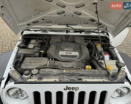 Білий Джип Wrangler, об'ємом двигуна 3.6 л та пробігом 47 тис. км за 19300 $, фото 3 на Automoto.ua