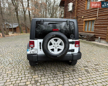 Білий Джип Wrangler, об'ємом двигуна 3.6 л та пробігом 47 тис. км за 19300 $, фото 11 на Automoto.ua