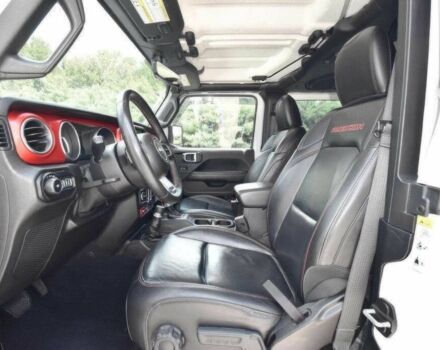 Білий Джип Wrangler, об'ємом двигуна 2 л та пробігом 44 тис. км за 18400 $, фото 8 на Automoto.ua