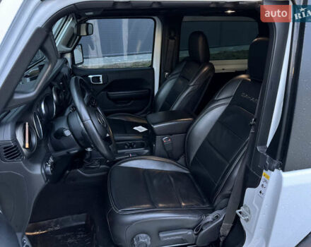 Белый Джип Вранглер, объемом двигателя 3.6 л и пробегом 82 тыс. км за 26000 $, фото 31 на Automoto.ua