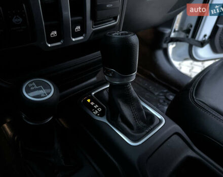 Белый Джип Вранглер, объемом двигателя 3.6 л и пробегом 82 тыс. км за 26000 $, фото 28 на Automoto.ua