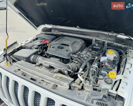 Білий Джип Wrangler, об'ємом двигуна 2 л та пробігом 71 тис. км за 33000 $, фото 27 на Automoto.ua