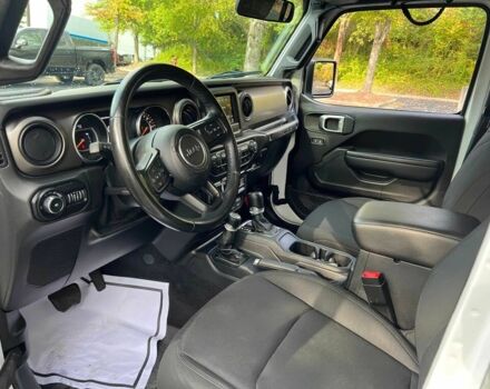 Білий Джип Wrangler, об'ємом двигуна 3.6 л та пробігом 50 тис. км за 9000 $, фото 7 на Automoto.ua