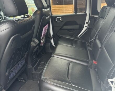 Белый Джип Вранглер, объемом двигателя 2 л и пробегом 70 тыс. км за 47000 $, фото 3 на Automoto.ua