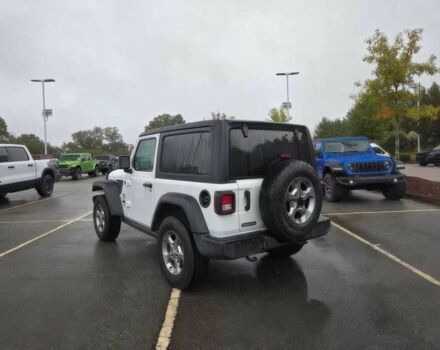 Белый Джип Вранглер, объемом двигателя 2 л и пробегом 22 тыс. км за 13300 $, фото 3 на Automoto.ua