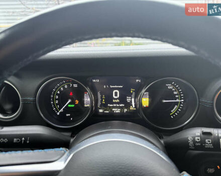 Белый Джип Вранглер, объемом двигателя 2 л и пробегом 69 тыс. км за 47000 $, фото 6 на Automoto.ua