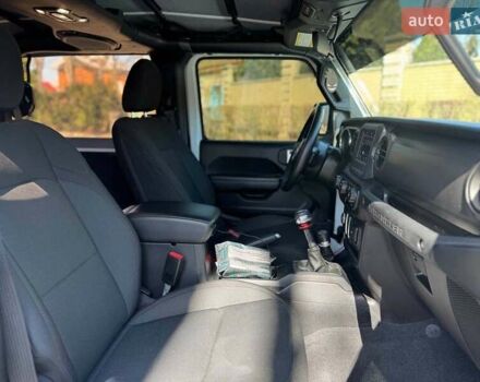 Білий Джип Wrangler, об'ємом двигуна 3.6 л та пробігом 12 тис. км за 39990 $, фото 33 на Automoto.ua