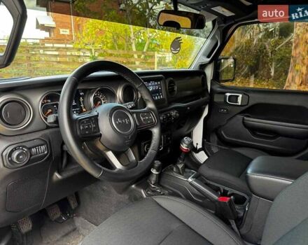 Білий Джип Wrangler, об'ємом двигуна 3.6 л та пробігом 12 тис. км за 34440 $, фото 10 на Automoto.ua