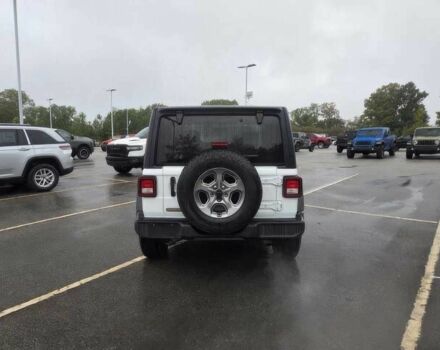 Белый Джип Вранглер, объемом двигателя 2 л и пробегом 22 тыс. км за 13300 $, фото 4 на Automoto.ua